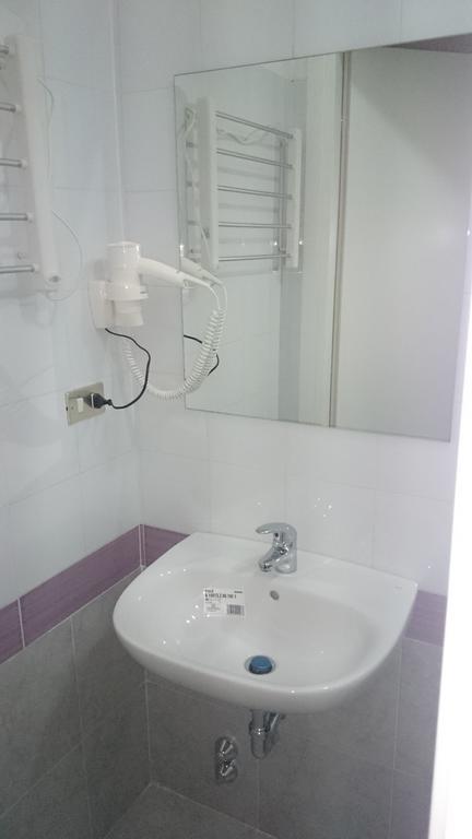 Hotel Luisa Милано Екстериор снимка